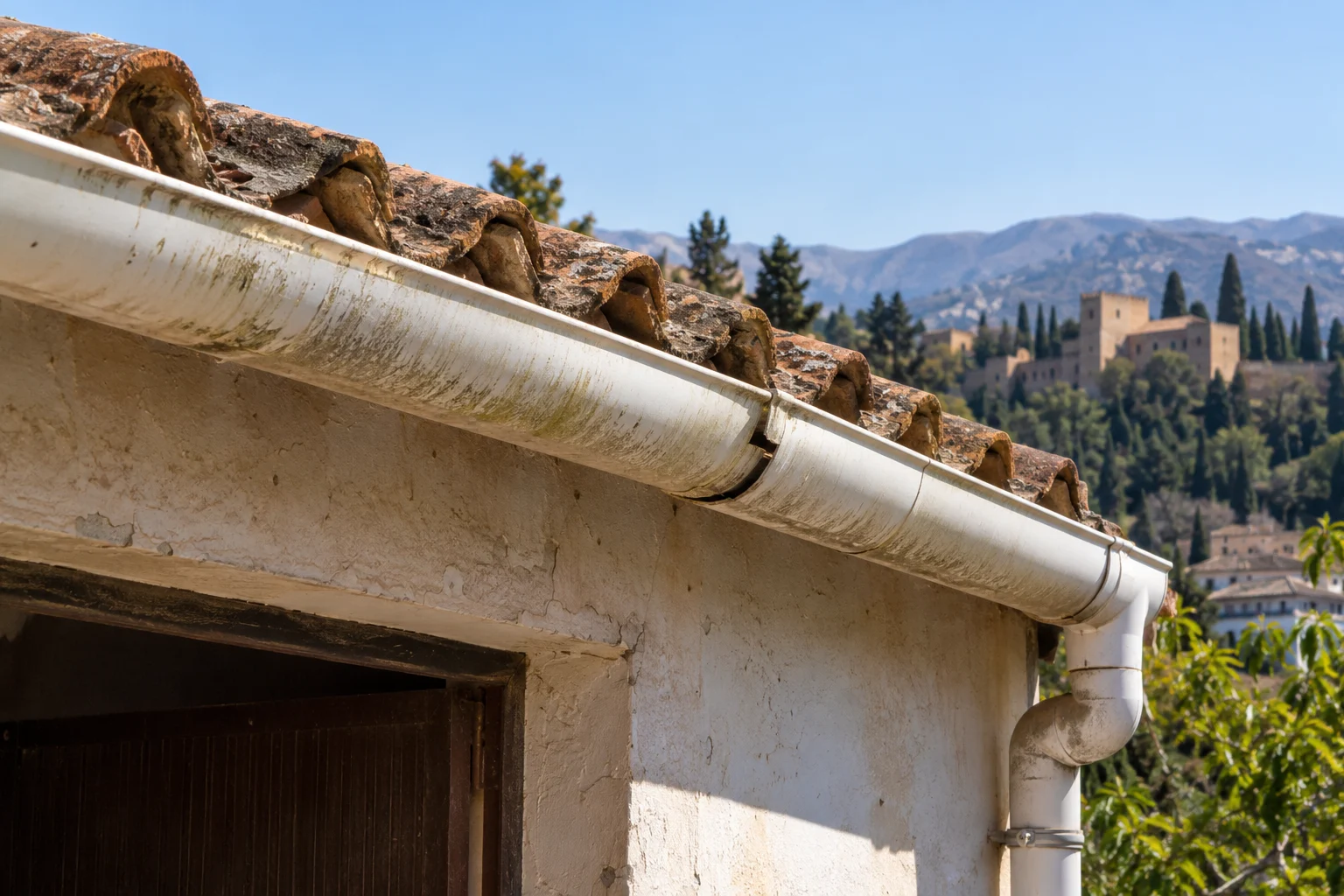 Reparación de canalones en Granada